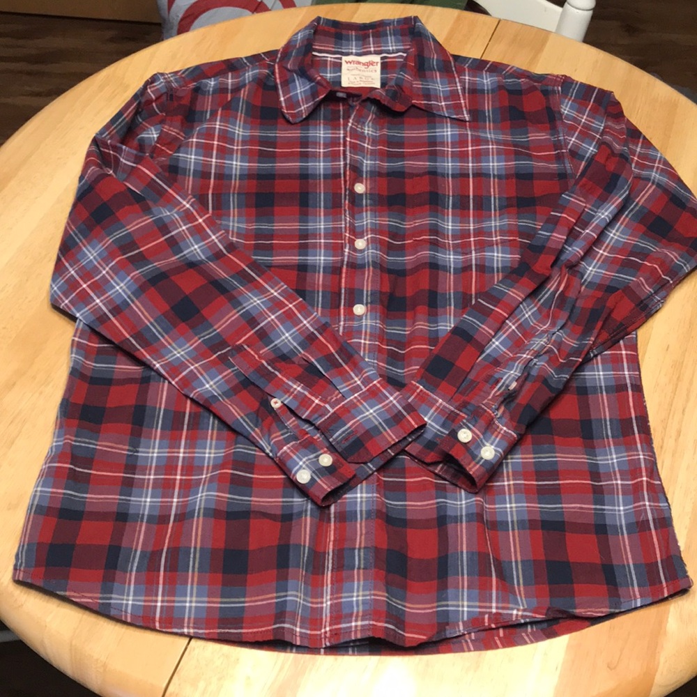 Long sleeve plaid casual button down Wrangler